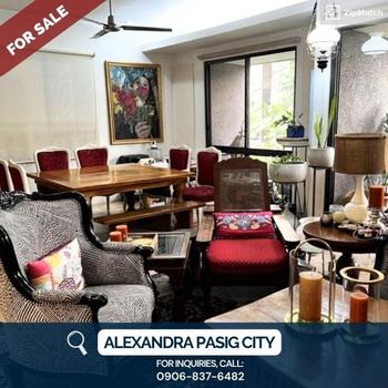 3 Bedroom Condominium Unit For Sale in Alexandra