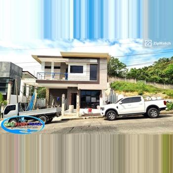 4 Bedroom House and Lot For Sale in Royale Cebu Estate
