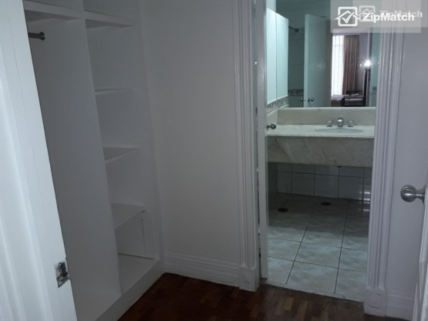                                     3 Bedroom
                                 3 Bedroom Condominium Unit For Rent in The Salcedo Park Twin Towers big photo 17