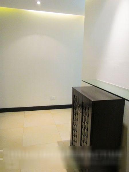                                     2 Bedroom
                                 Condo for Rent at One Serendra big photo 5