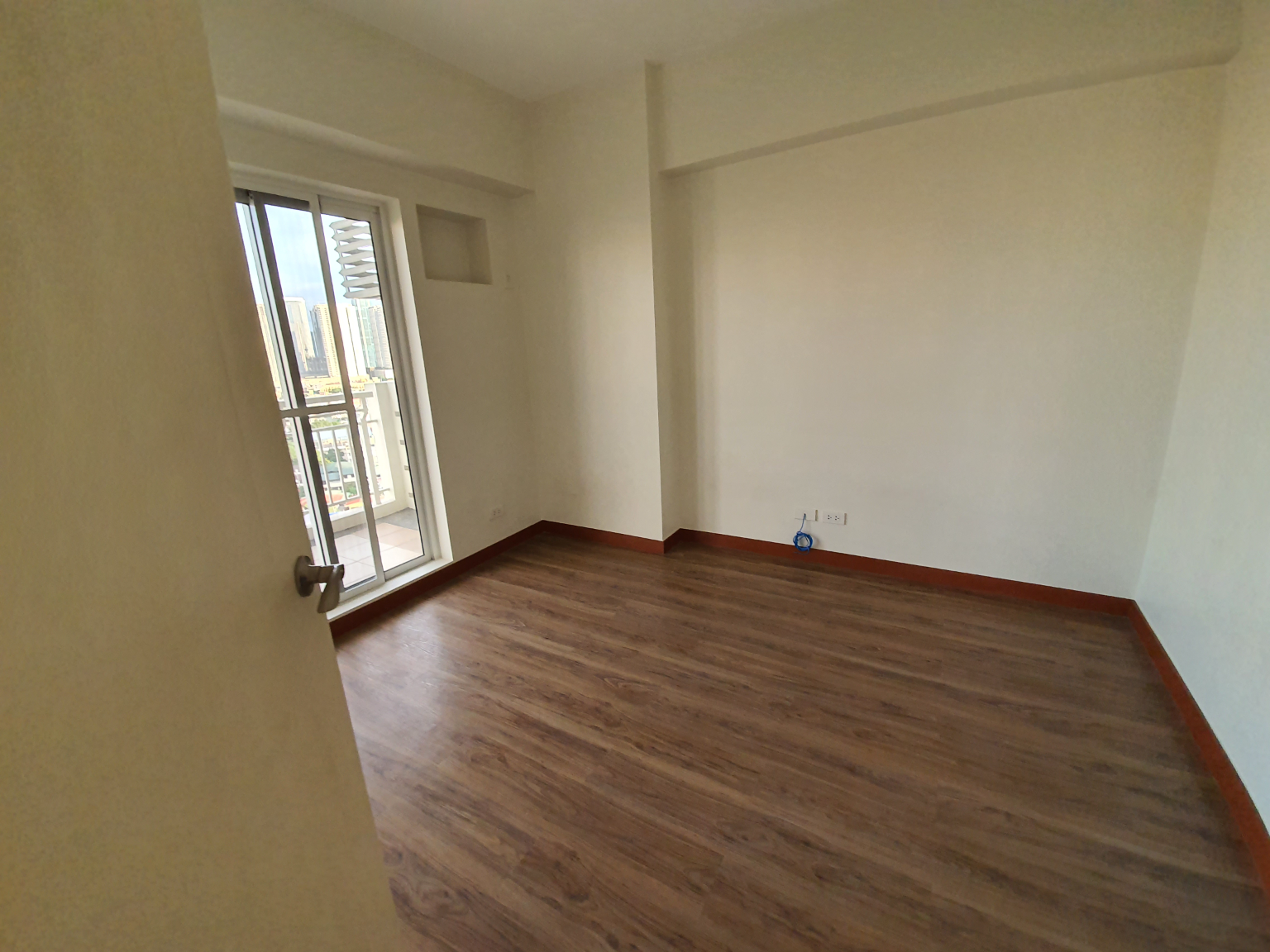                                     3 Bedroom
                                 3 Bedroom Condominium Unit in Brio Tower big photo 20