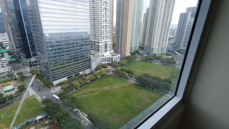                                     1 Bedroom
                                 1 Bedroom Condominium Unit in The Trion Towers big photo 6