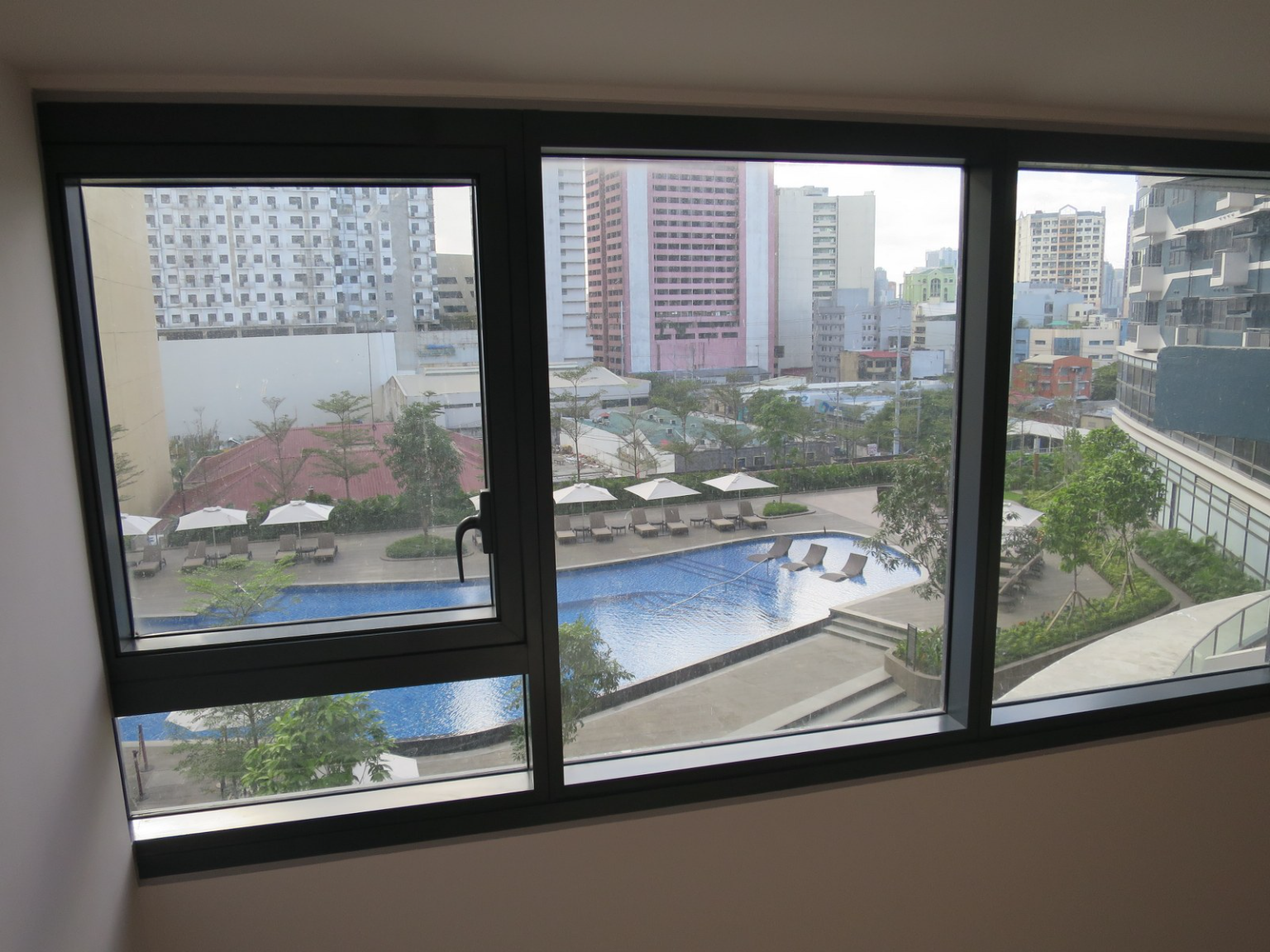                                     1 Bedroom
                                 1 Bedroom Condominium Unit in The Rise Makati big photo 4