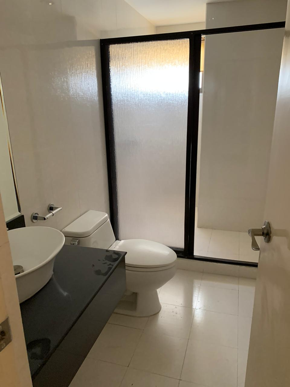                                     2 Bedroom
                                 2 Bedroom Condominium Unit in Bonifacio Global City big photo 3