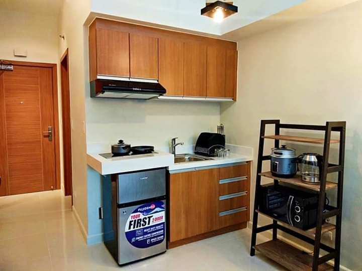                                     1 Bedroom
                                 0 Bedroom Condominium Unit in Legaspi Village big photo 1