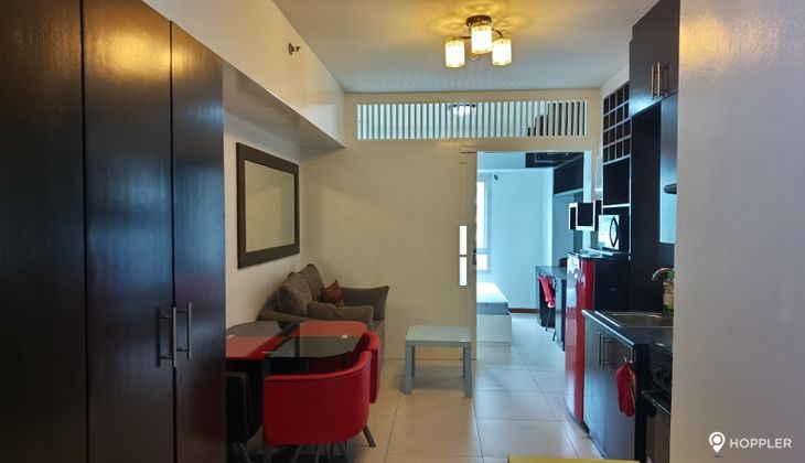                                     1 Bedroom
                                 0 Bedroom Condominium Unit in Legaspi Village big photo 3