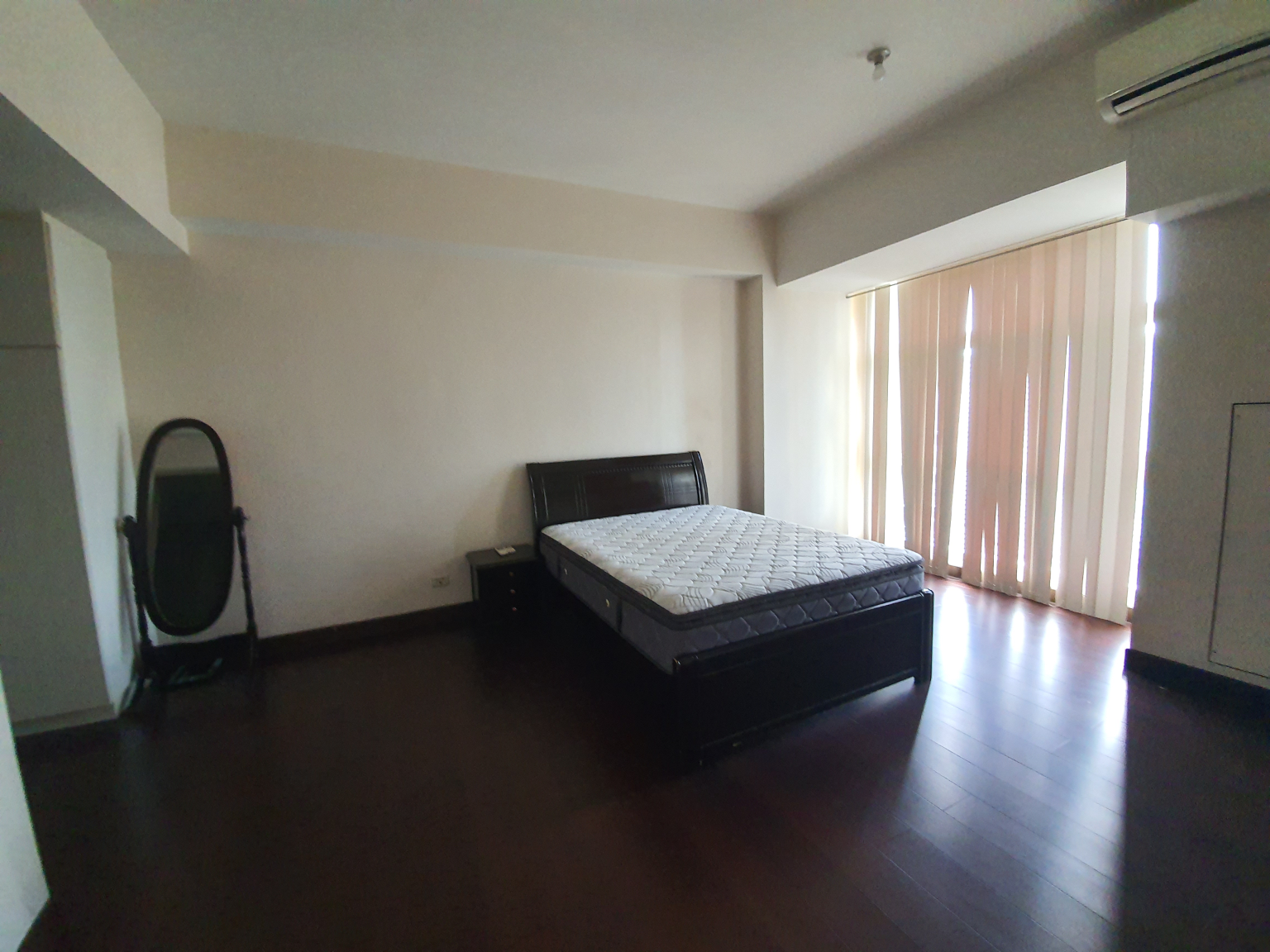                                     2 Bedroom
                                 2 Bedroom Condominium Unit in Ortigas Center big photo 10