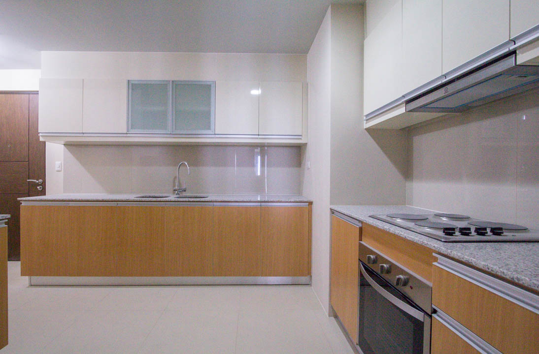                                     4 Bedroom
                                 4 Bedroom Condominium Unit in Bonifacio Global City big photo 21