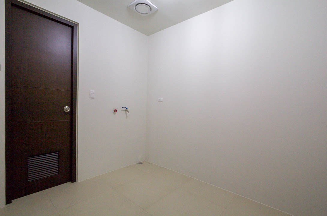                                     4 Bedroom
                                 4 Bedroom Condominium Unit in Bonifacio Global City big photo 19