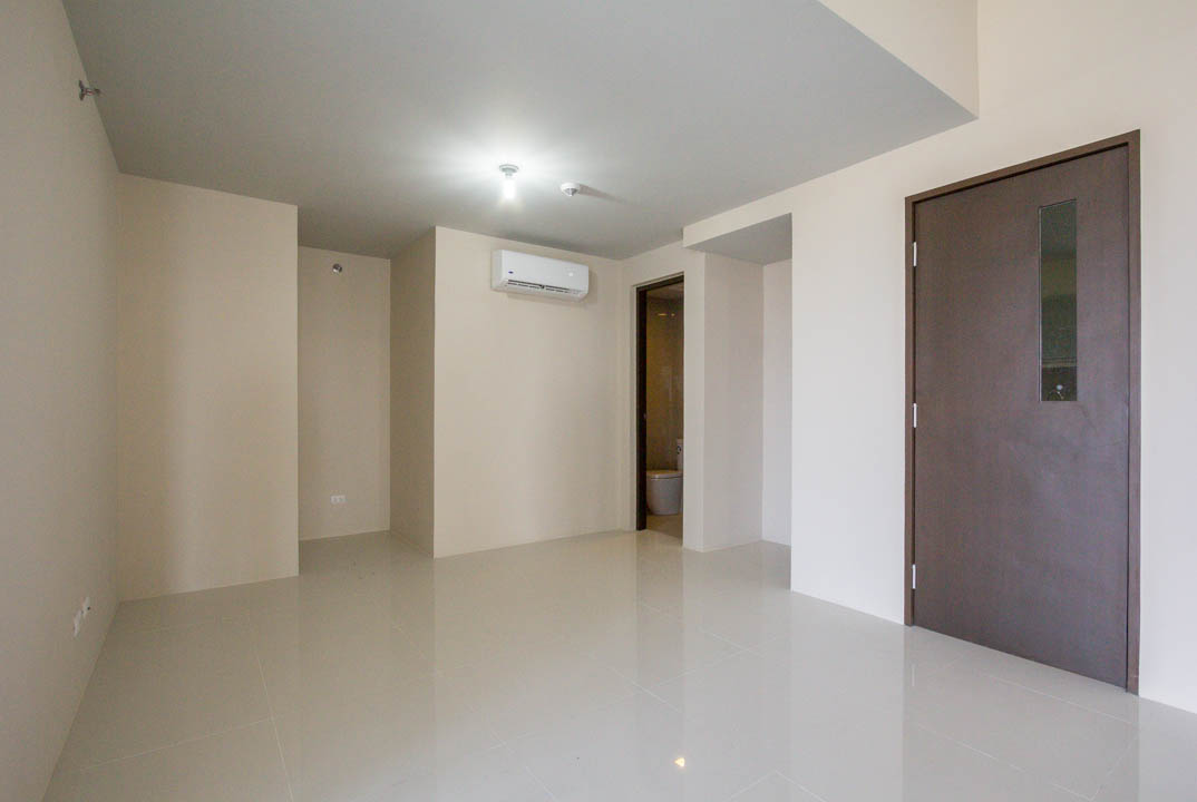                                     4 Bedroom
                                 4 Bedroom Condominium Unit in Bonifacio Global City big photo 2