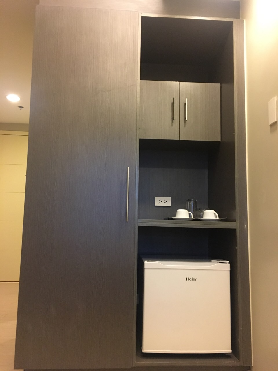                                     1 Bedroom
                                 0 Bedroom Condominium Unit in The Exchange Regency big photo 1