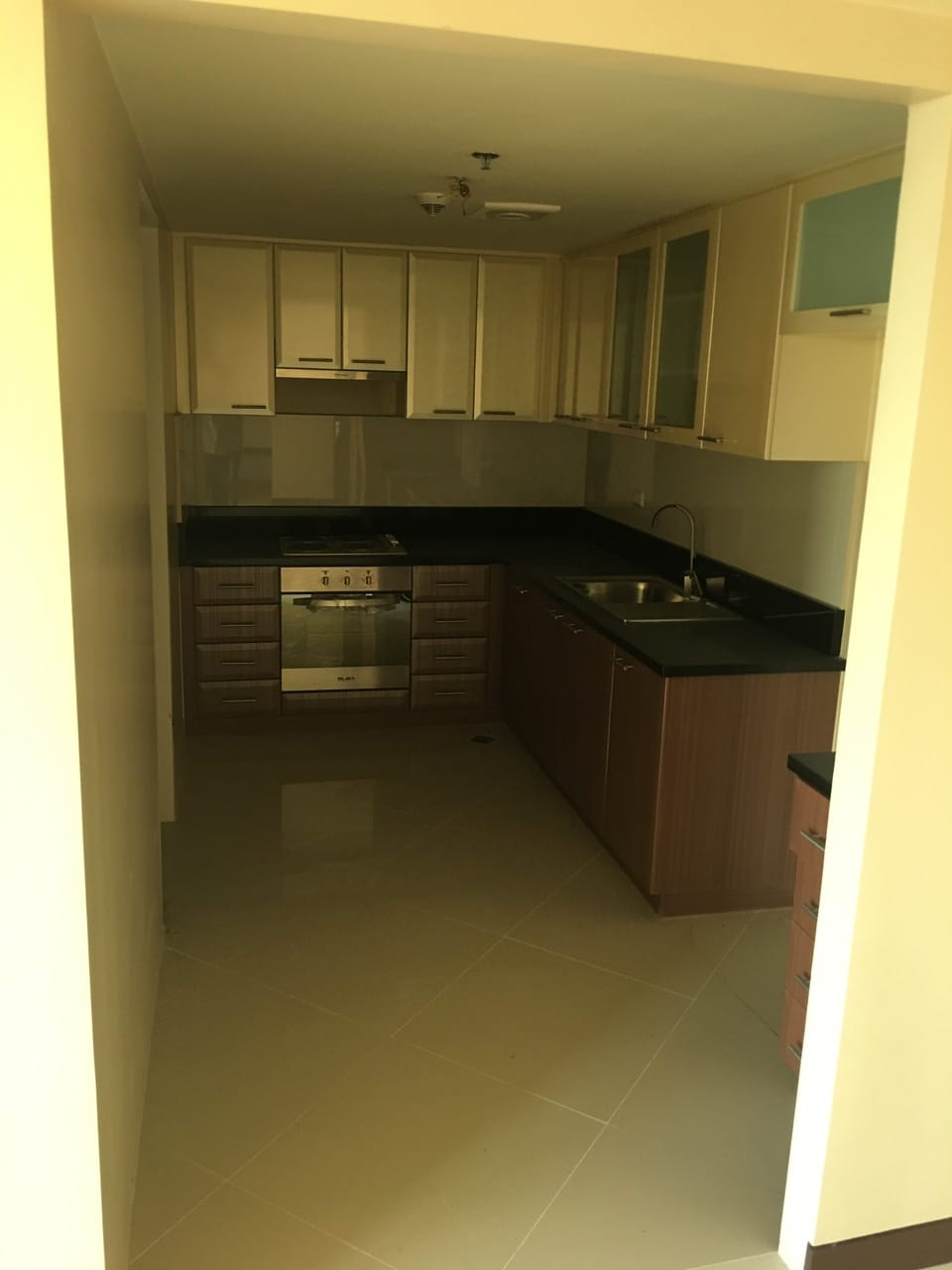                                     2 Bedroom
                                 2 Bedroom Condominium Unit in Bonifacio Global City big photo 1