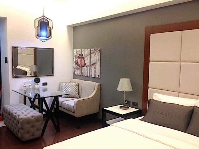                                     1 Bedroom
                                 0 Bedroom Condominium Unit in Legaspi Village big photo 1