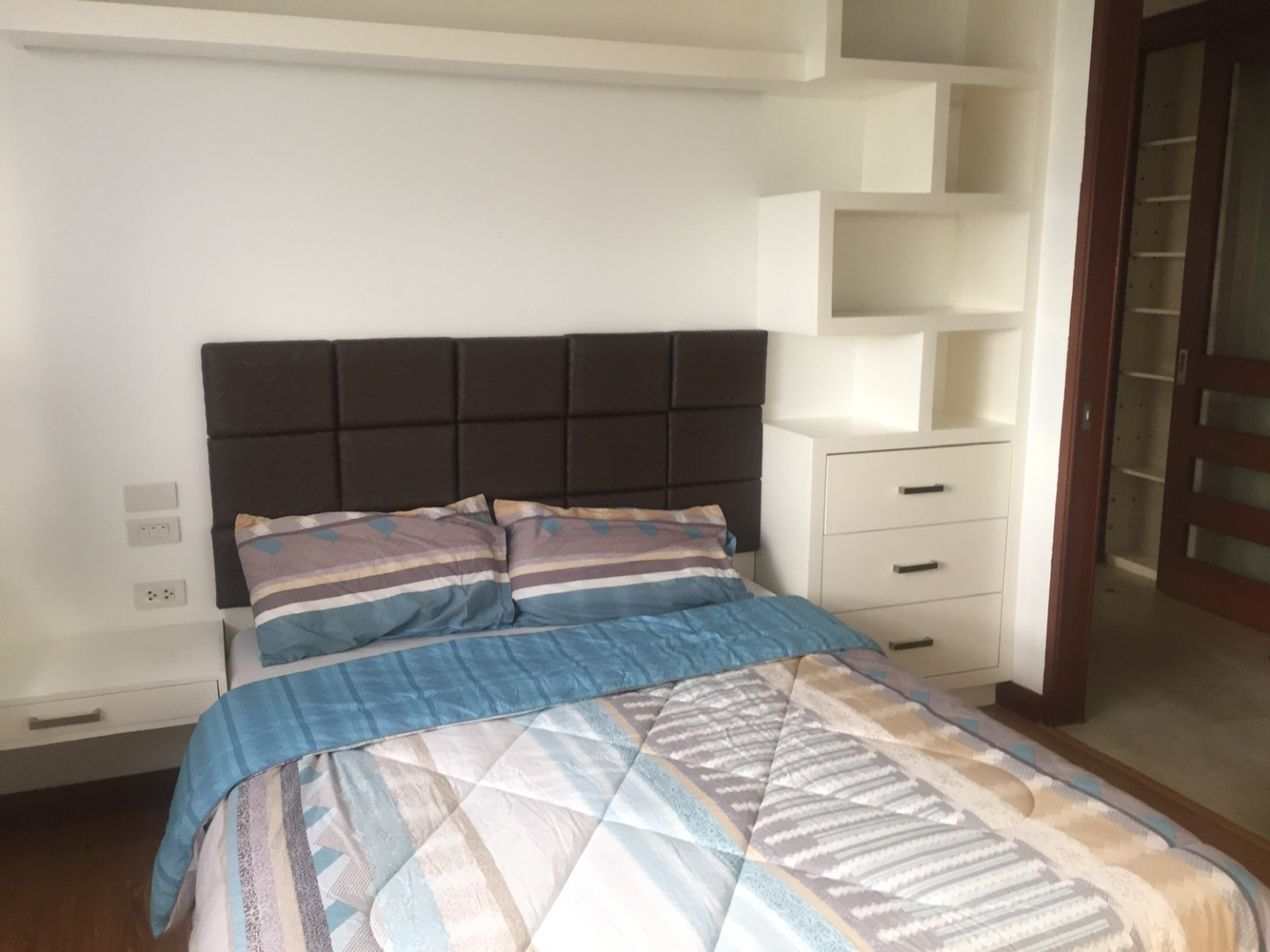                                     3 Bedroom
                                 3 Bedroom Condominium Unit in Bonifacio Global City big photo 9