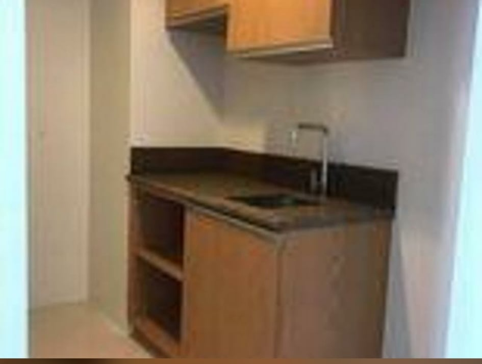                                     1 Bedroom
                                 1 Bedroom Condominium Unit in Madison Park West big photo 3