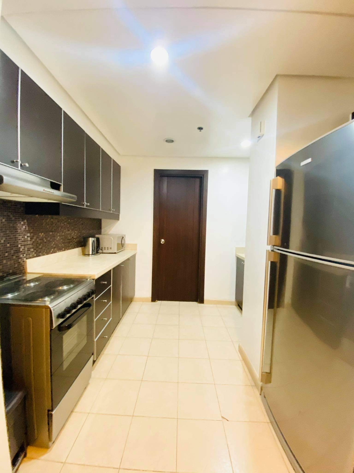                                     3 Bedroom
                                 3 Bedroom Condominium Unit in The Fort Residences big photo 2