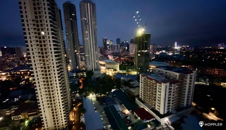                                     3 Bedroom
                                 3 Bedroom Condominium Unit in Skyway Twin Towers big photo 5