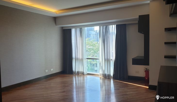                                     3 Bedroom
                                 3 Bedroom Condominium Unit in Rockwell Center big photo 1