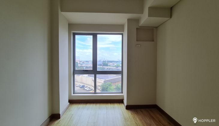                                     1 Bedroom
                                 1 Bedroom Condominium Unit in East Bay Residences big photo 2