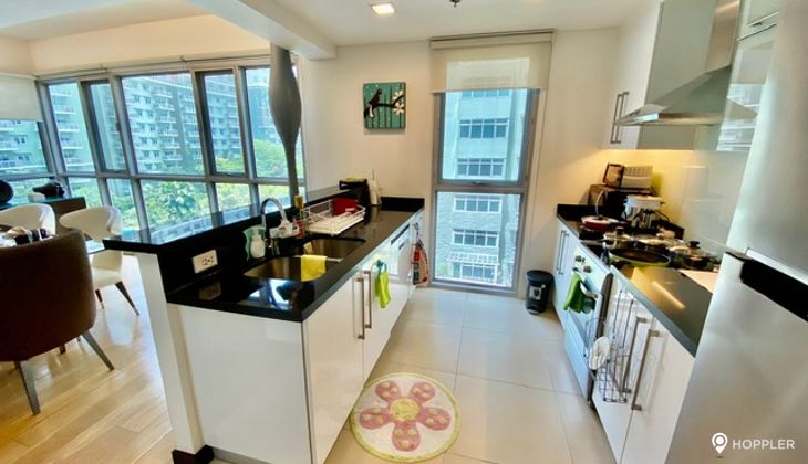                                     2 Bedroom
                                 2 Bedroom Condominium Unit in One Serendra big photo 15