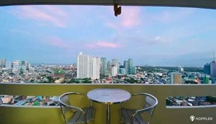                                     2 Bedroom
                                 2 Bedroom Condominium Unit in Tivoli Garden Residences big photo 2