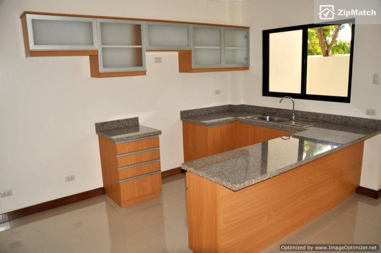                                     4 Bedroom
                                 4 Bedroom House and Lot For Sale in Talamban House big photo 21