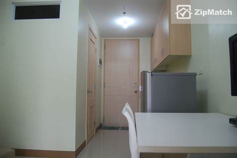                                     1 Bedroom
                                 1 Bedroom Condominium Unit For Sale in Field Residences big photo 11