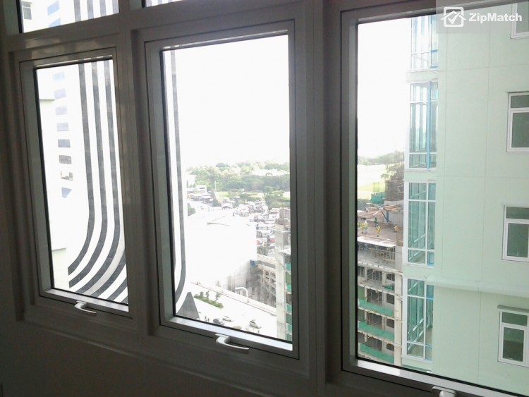                                     2 Bedroom
                                 2 Bedroom Condominium Unit For Sale in Two Serendra big photo 15