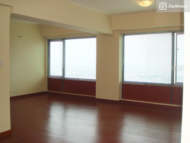                                     4 Bedroom
                                 4 Bedroom Condominium Unit For Sale in Eastwood Parkview big photo 1