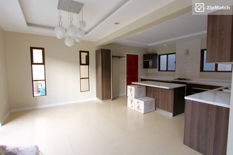                                     4 Bedroom
                                 4 Bedroom House and Lot For Sale in Greenwoods Executive Village big photo 4