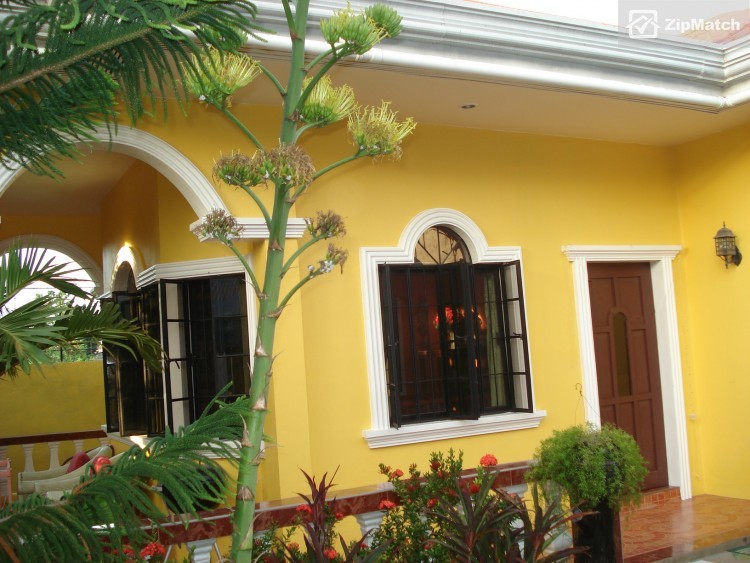 House and Lot for sale at Near Cordova Home Village ...