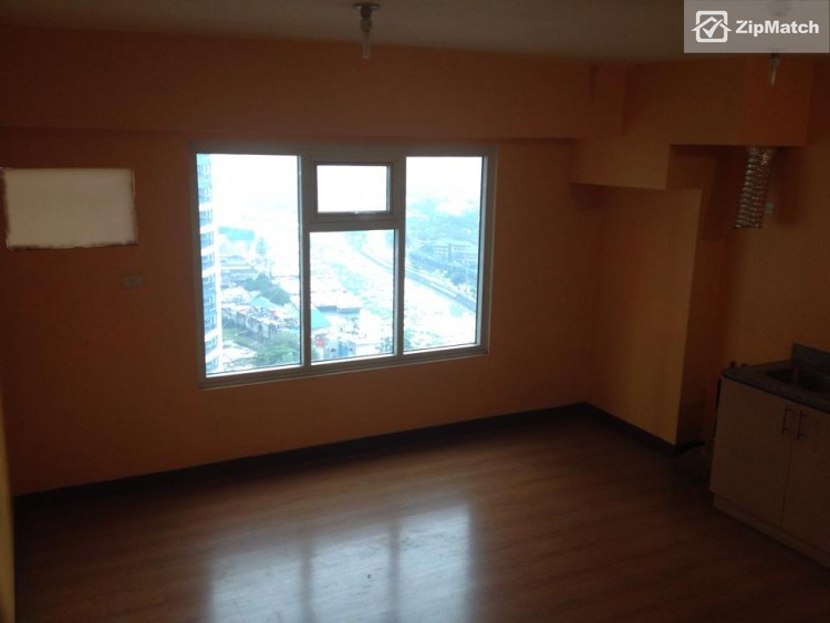                                     2 Bedroom
                                 2 Bedroom Condominium Unit For Sale in One Gateway Place big photo 3