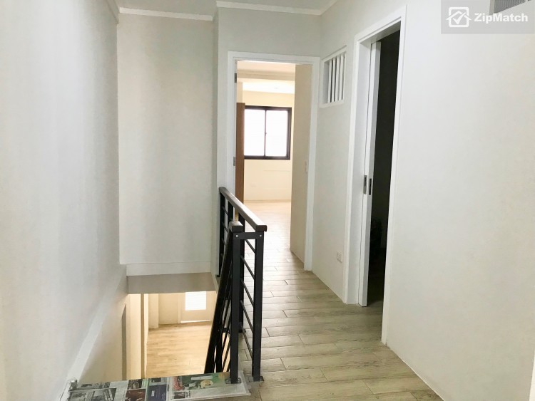                                     3 Bedroom
                                 3 Bedroom Townhouse For Sale in Liberty Ave big photo 7