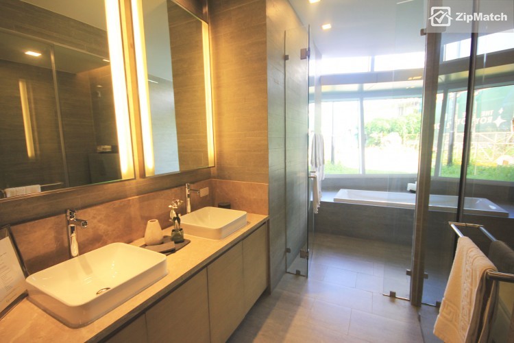                                     3 Bedroom
                                 3 Bedroom Condominium Unit For Sale in The Imperium at Capitol Commons big photo 17