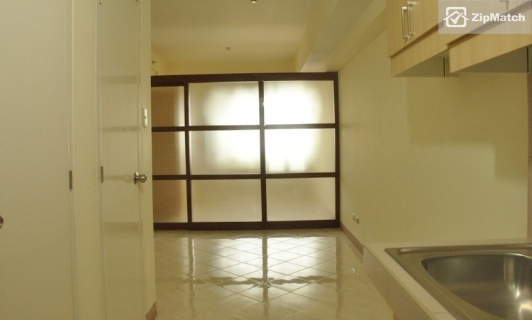                                     1 Bedroom
                                 1 Bedroom Condominium Unit For Sale in Grand Central Residences big photo 3