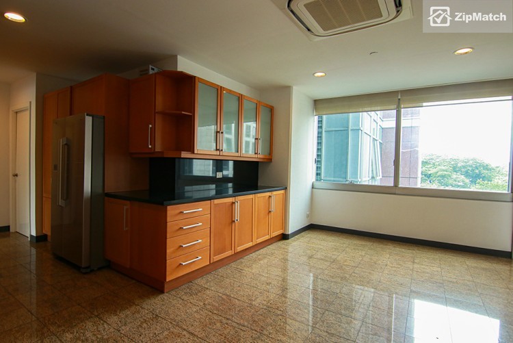                                     3 Bedroom
                                 3 Bedroom Condominium Unit For Sale in Regent Parkway big photo 13