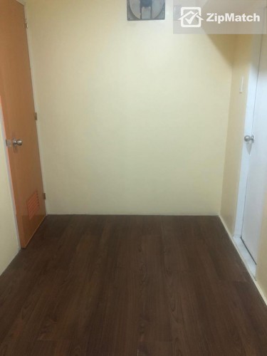                                     2 Bedroom
                                 2 Bedroom Condominium Unit For Sale in Victoria De Manila big photo 4