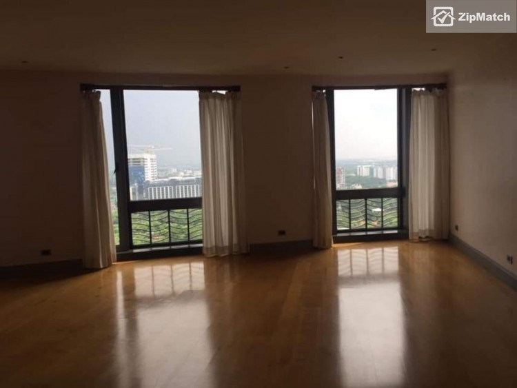                                     3 Bedroom
                                 3 Bedroom Condominium Unit For Sale in Essensa East Forbes big photo 9