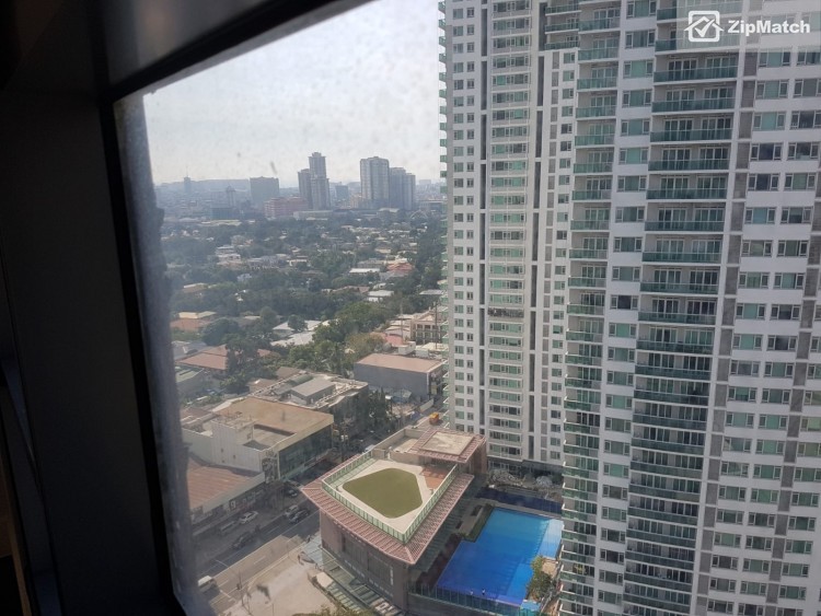                                     1 Bedroom
                                 1 Bedroom Condominium Unit For Sale in Garden Towers big photo 2