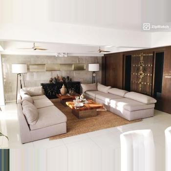 3 Bedroom Condominium Unit For Sale in Senta