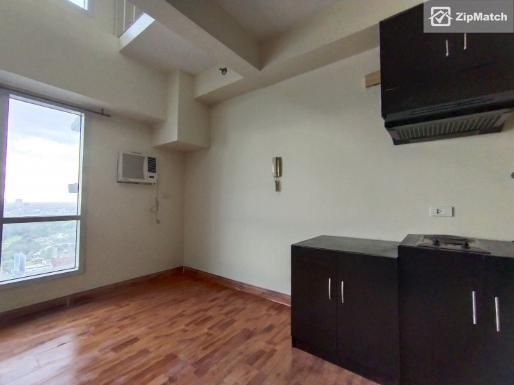                                     1 Bedroom
                                 1 Bedroom Condominium Unit For Sale in East of Galleria big photo 3