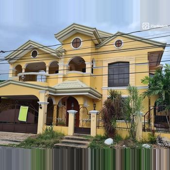 5 Bedroom House and Lot For Sale in bf homes paranaque