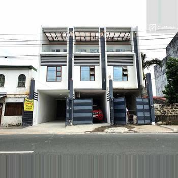 5 Bedroom House and Lot For Sale in Project 4