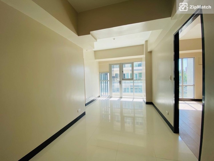                                     1 Bedroom
                                 1 Bedroom Condominium Unit For Sale in Golfhill Gardens condominium big photo 4