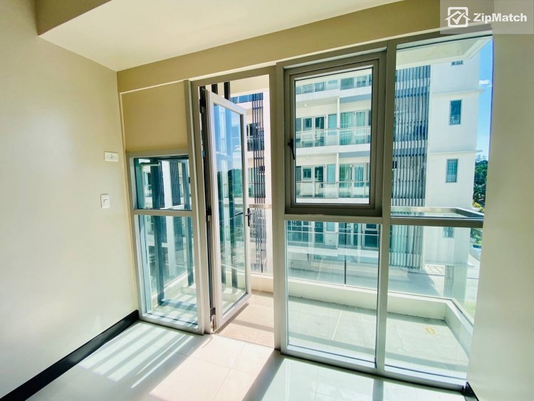                                     1 Bedroom
                                 1 Bedroom Condominium Unit For Sale in Golfhill Gardens condominium big photo 3