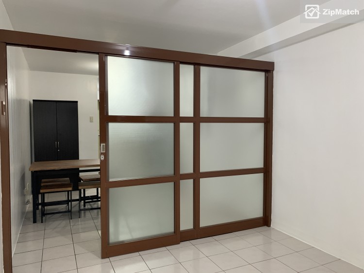                                     0
                                 Studio Type Condominium Unit For Sale in Cityland Makati Executive Towers big photo 3