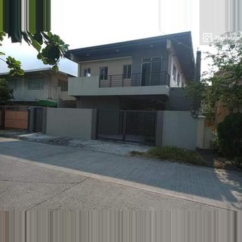 6 Bedroom House and Lot For Sale
