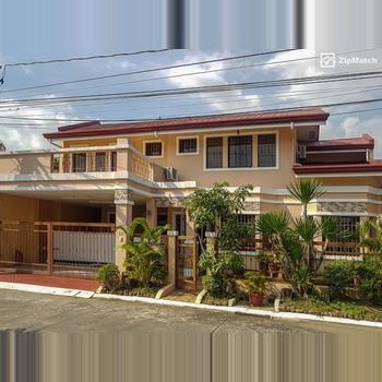 6 Bedroom House and Lot For Sale in BF Homes, Las Pinas