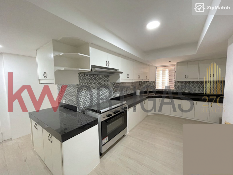                                     3 Bedroom
                                 3 Bedroom Condominium Unit For Sale in Ritz Tower big photo 3