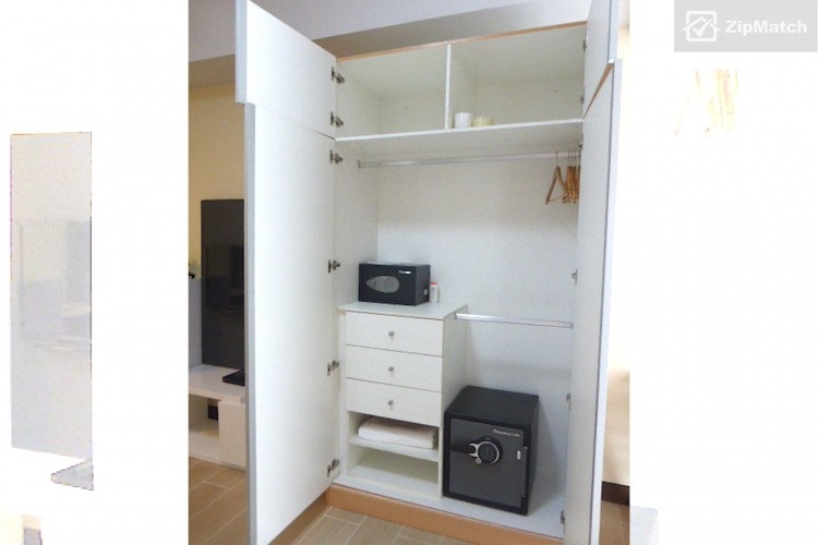                                     0
                                 Studio Type Condominium Unit For Sale in Two Central big photo 7